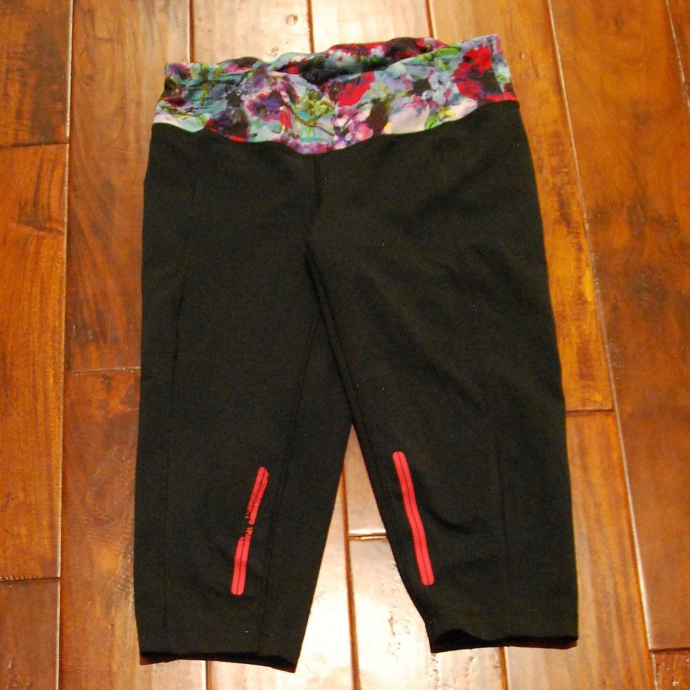 Jockey Cropped Yoga Pants